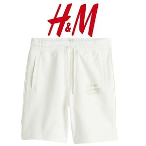 H&M Relaxed Fit Printed Sweatshorts - White/Solar Age